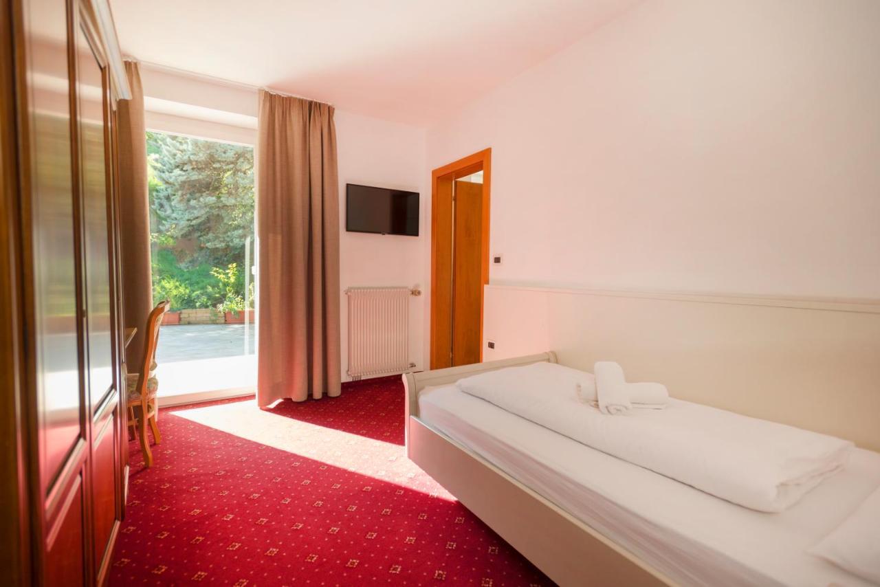 Hotel Marlingerhof エクステリア 写真